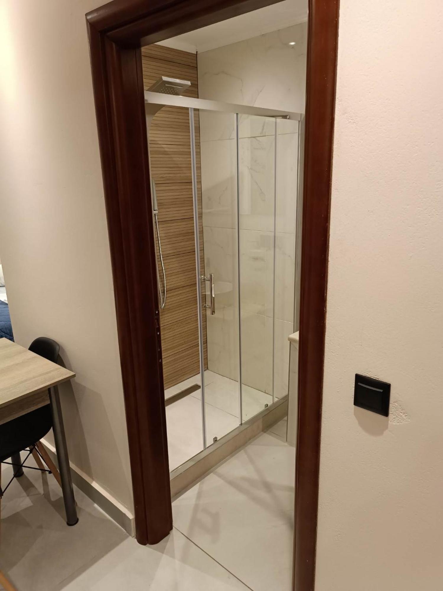 Newly Renovated Apartment Next To The Port Mantouki المظهر الخارجي الصورة