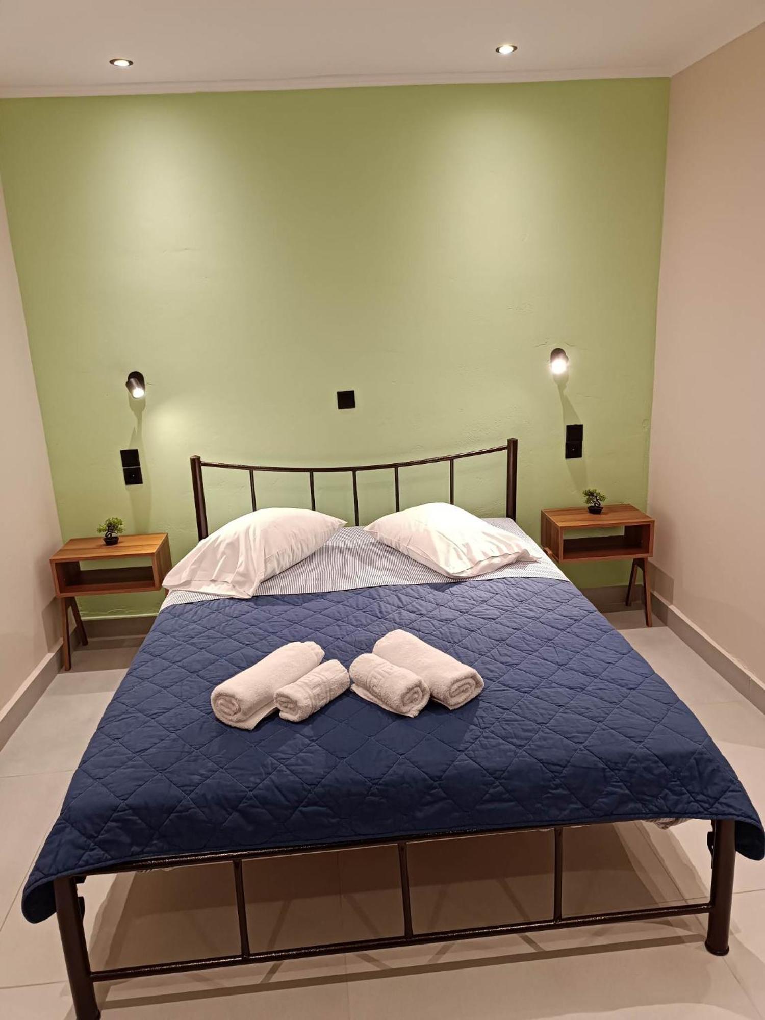 Newly Renovated Apartment Next To The Port Mantouki المظهر الخارجي الصورة